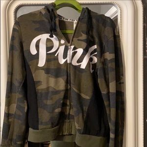 VICTORIA SECRET/PINK CAMO ZIP UP